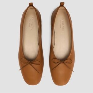 EVERLANE The Italian Leather Day Ballet Flat
NWOB size 7.5